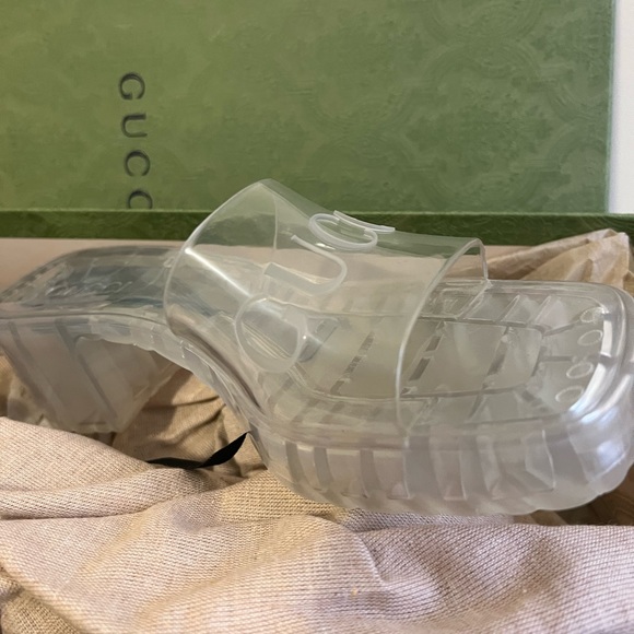 Gucci Shoes - Gucci slide sandal